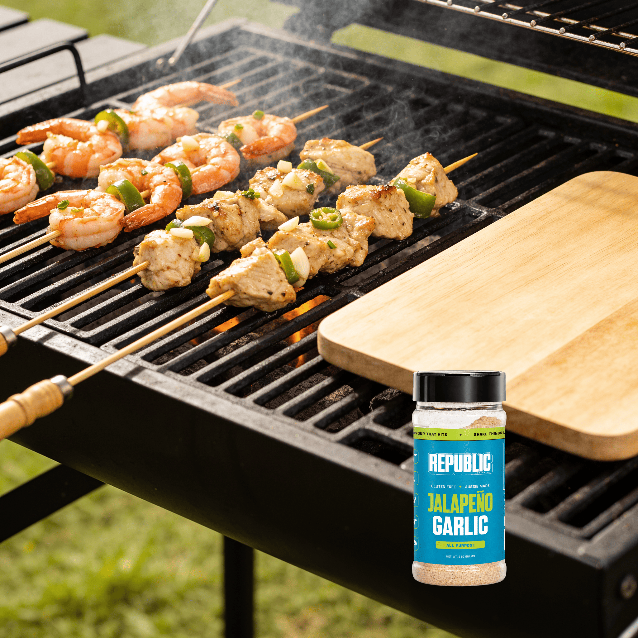 Republic Jalapeno Garlic gluten-free BBQ rub - action lifestyle shot